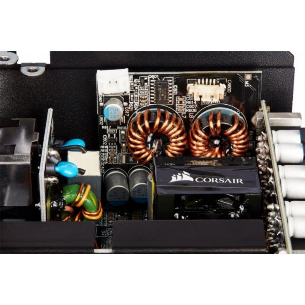 Блок живлення CORSAIR 750W SF750 (CP-9020186-EU) Блок живлення CORSAIR 750W SF750 (CP-9020186-EU)