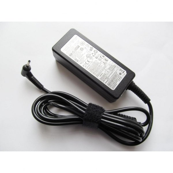 Блок живлення до ноутбука Samsung 40W, 12V, 3.33A, 2.5/0.7 (AD-4012 / A40018) Блок живлення до ноутбука Samsung 40W, 12V, 3.33A, 2.5/0.7 (AD-4012 / A40018)