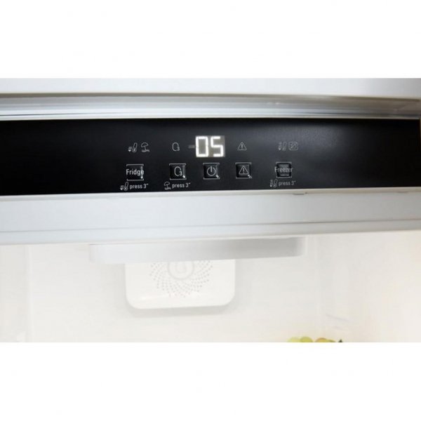 Холодильник Hotpoint-Ariston BCB7030ECAAO3