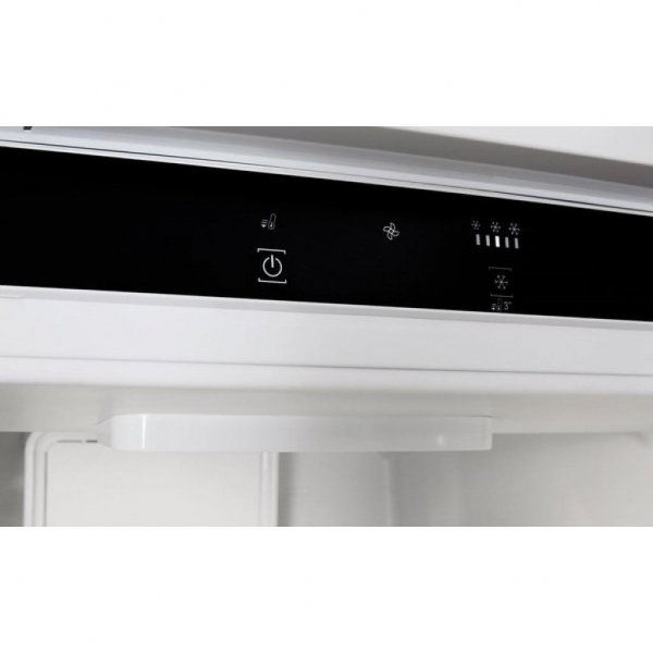 Холодильник Hotpoint-Ariston BCB7030ECAAO3