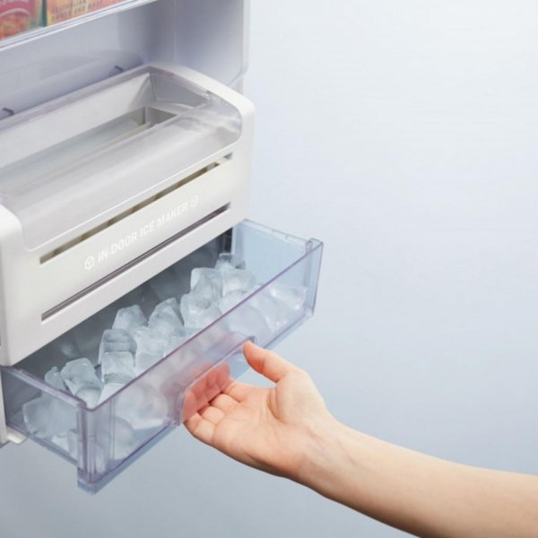 Холодильник SHARP SJ-XG740GBK