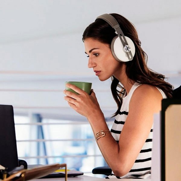 Навушники Sennheiser Momentum M3 AEBTXL Sandy White (508235)