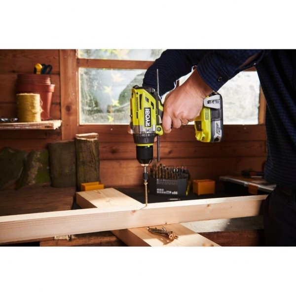 Шуруповерт Ryobi ONE+ R18PD7-220B (5133004295) Шуруповерт Ryobi ONE+ R18PD7-220B (5133004295)