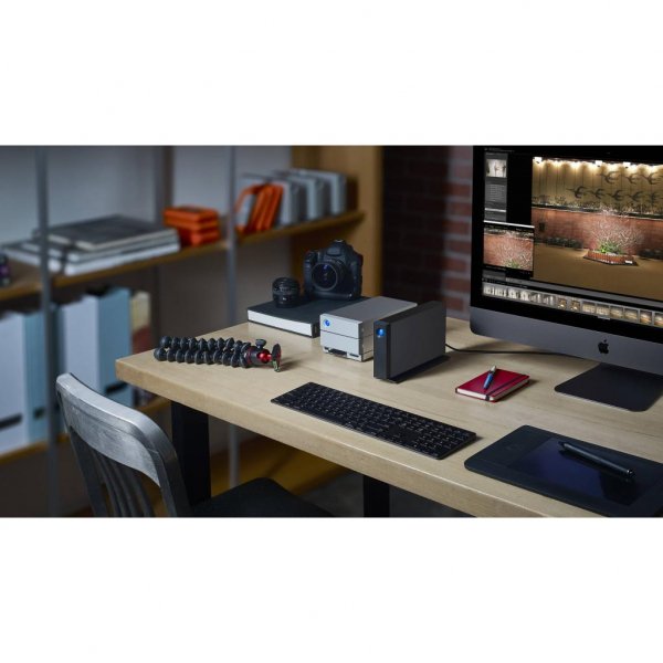 Зовнішній жорсткий диск 3.5 6TB LaCie (STHA6000800)